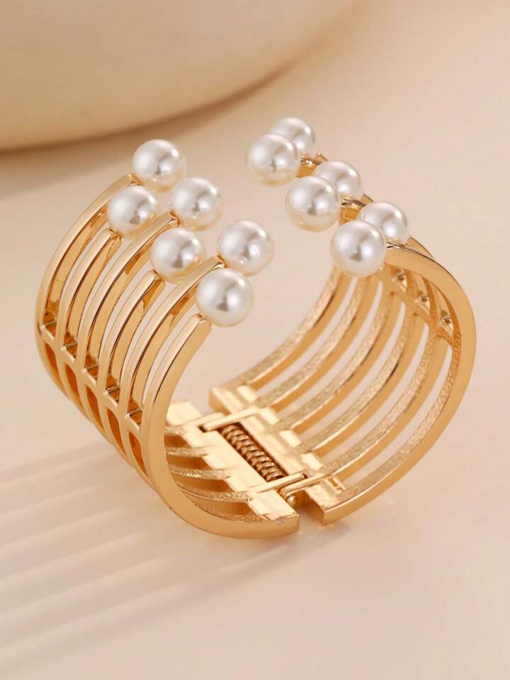 Anti-Tarnish 18K Gold Plated Pearl Hand Cuff Bracelet