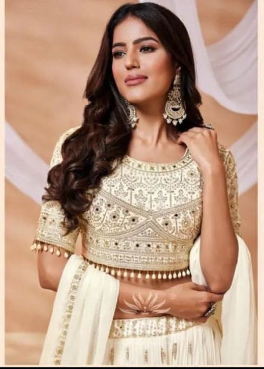 Off-White Zari Embroidered Choli With Lehenga