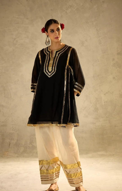 Kareena Kapoor Inspired Chanderi Silk Designer Partywear Kurta With Salwar With Gota Work