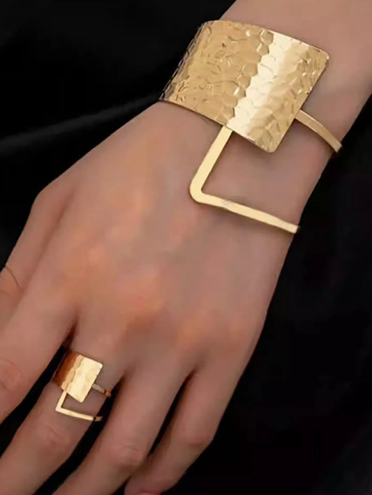 Anti-Tarnish 18K Gold Plated Geometric Hammered Hand Cuff Bracelet With Ring