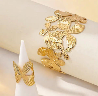 Anti-Tarnish 18K Gold Plated Flower Hand Cuff Bracelet With Ring