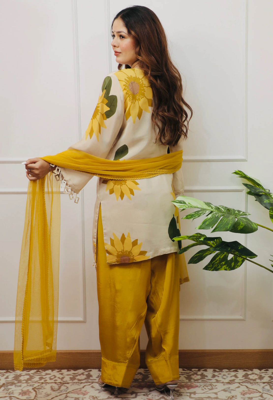Designer Partywear Pure Crepe Farshi Salwar Suit