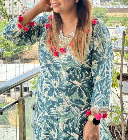 Printed Cotton co-ord set with realmirror, pom pom and crotia lace with potli