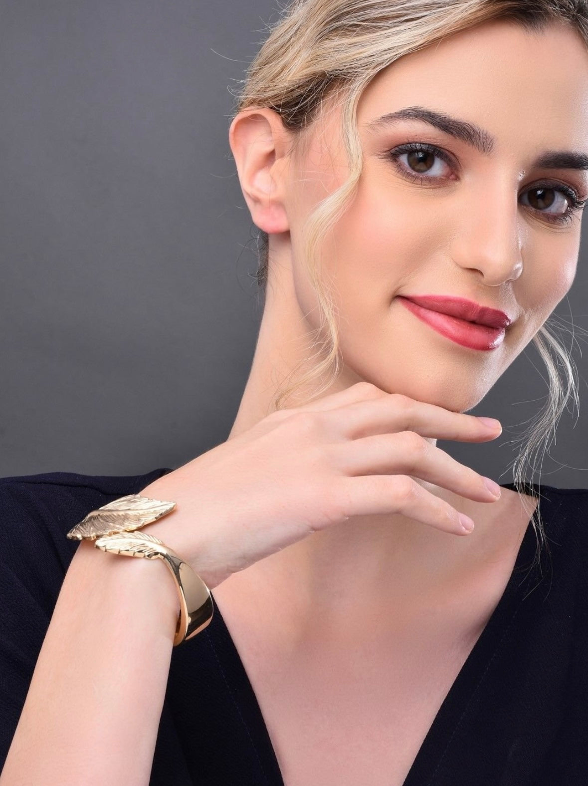 Anti-Tarnish 18K Gold Plated Leaf Design Hand Cuff Bracelet
