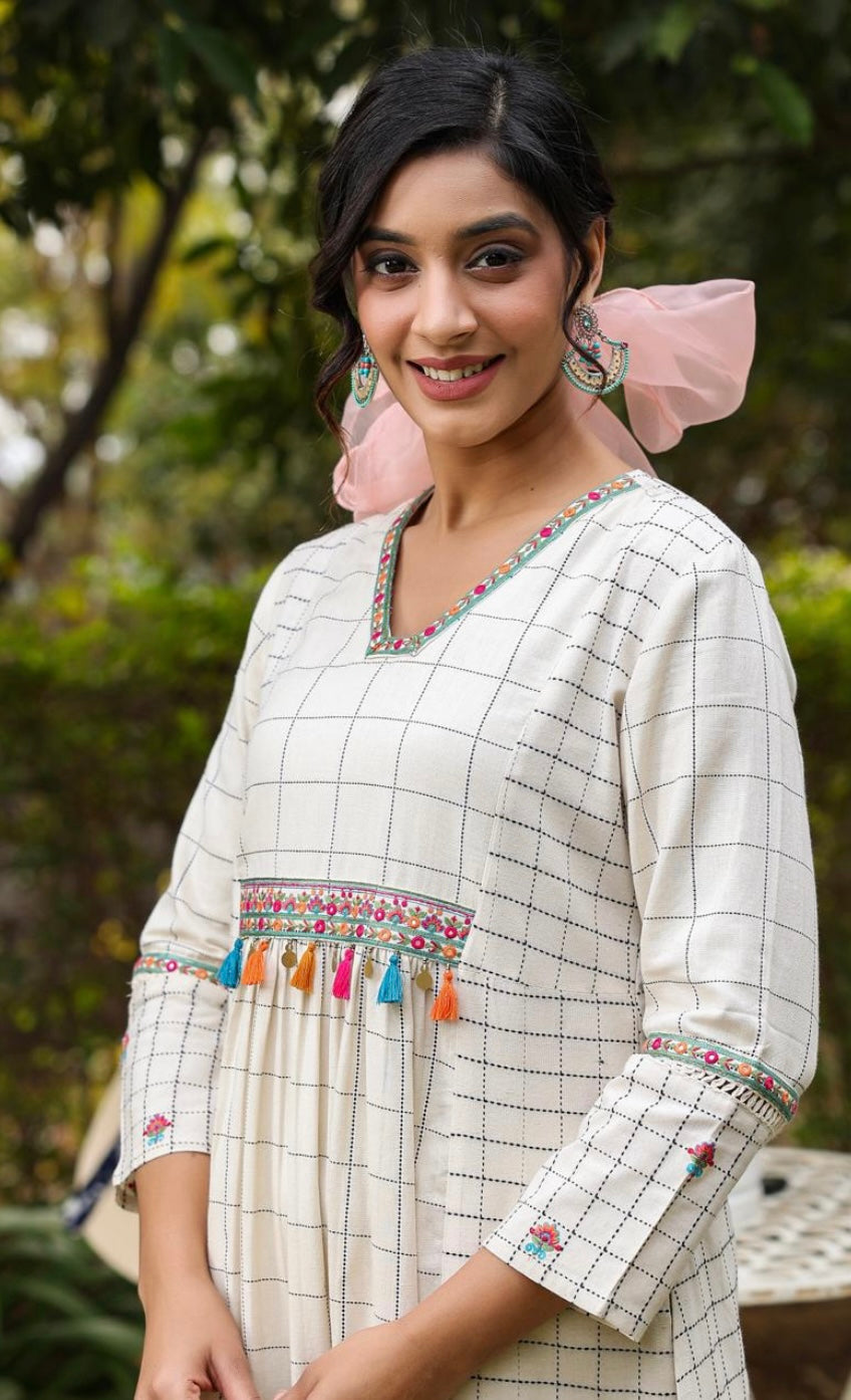 Off White Embroidered Cotton Kurta Pant Set