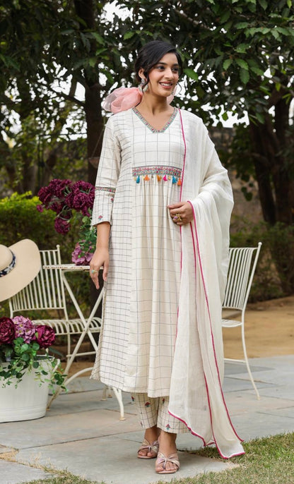 Off White Embroidered Cotton Kurta Pant Set