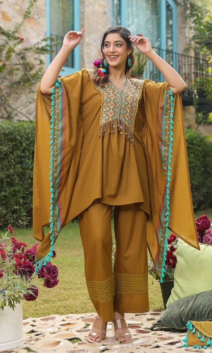 Kaftan Style Embroidered Suit With Matching Purse