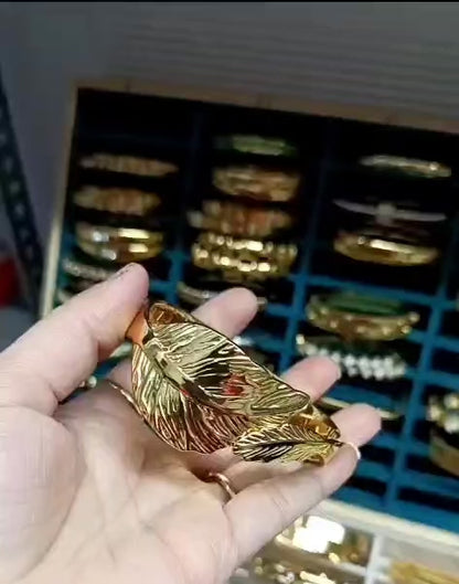 Anti-Tarnish 18K Gold Plated Leaf Design Hand Cuff Bracelet